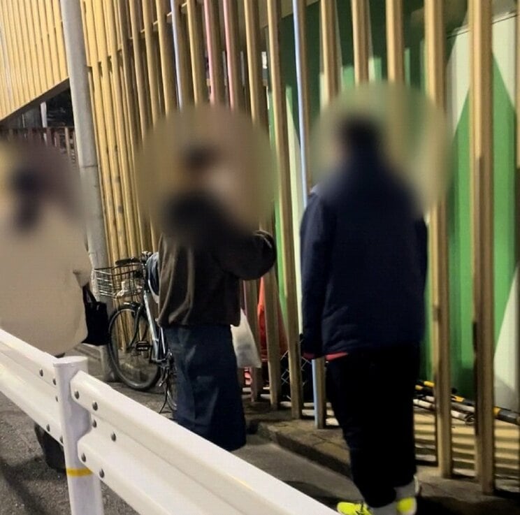 〈歌舞伎町名物”ママ”が逮捕〉「立ちんぼとも大ゲンカしてた」粗暴な言動からついた呼び名は“アパッチ”…あの「れいこママ」がトー横の少女を客引きに使い御用 _4