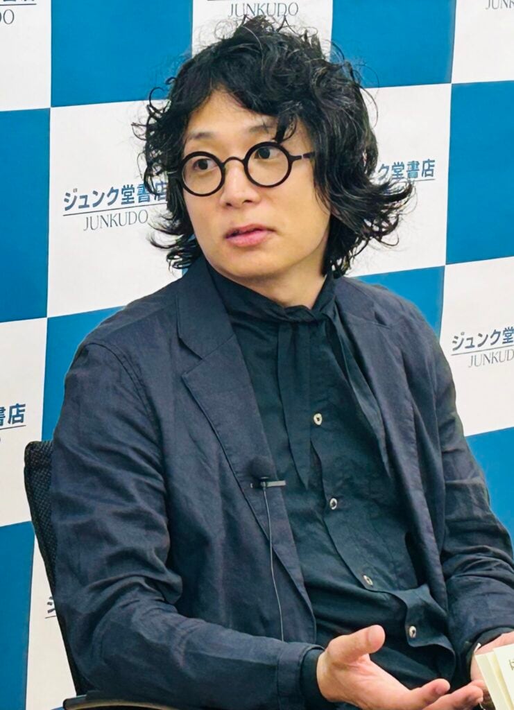 大阪のクラブが突如「風営法違反」で摘発。裁判官にフロアでのダンスを解説し、無罪を勝ち取るまで_2