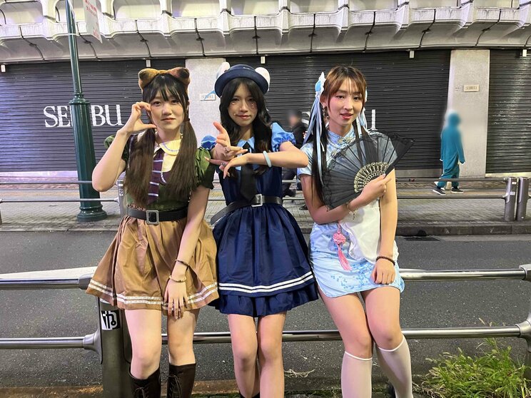 〈外国人だらけの渋谷ハロウィーン〉「休止？シラナイヨ」「誰も止められないヨ」酒がなくてもハイテンションで…_17