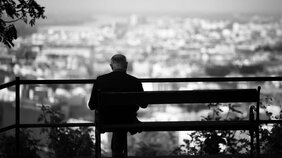 オタクの人の幸福度は年収 500万以上の人と同じ!? あえて結婚しないことを選んだのに本当に幸せ? 2040年には独身者が5割になる日本で、“おひとりさま”でも幸せに生きることとは
