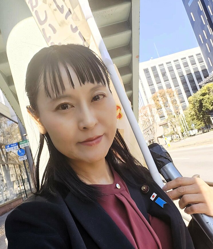 X上で「性的ディープフェイク」の被害に遭った甲府市の村松ひろみ市議(写真／本人提供)
