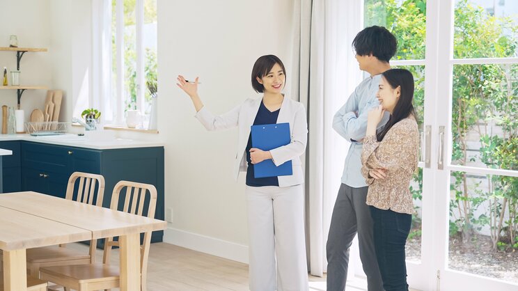 ストレートに『御社は囲い込みをしますか？』と聞くと良いという　※画像はイメージです（写真／Shutterstock）