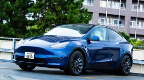 【詳細レビュー】抜群の静粛性と収納力。テスラの最新SUV「モデルY」は、上質な空間を提供する「大人の移動手段」