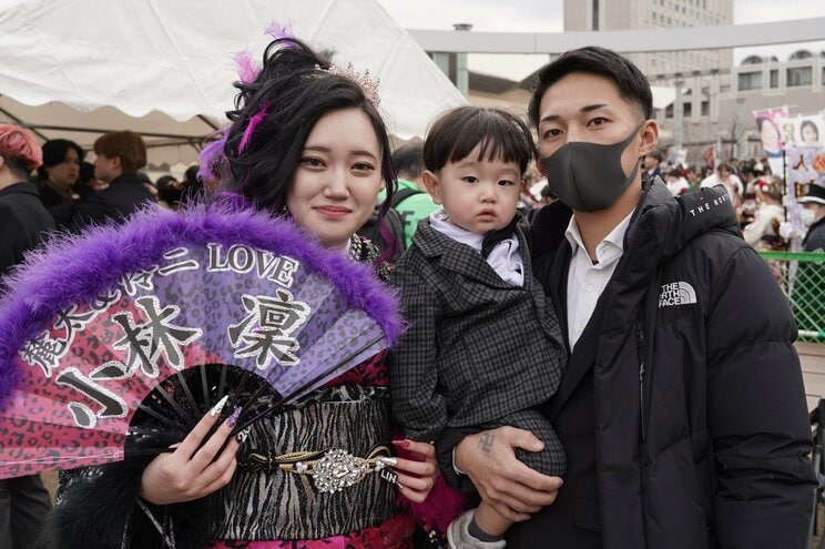 家族３人で式典に参加した