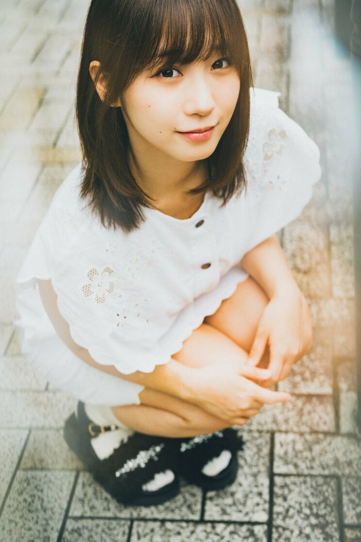 「私も陰キャで中二病だったので…」伊織もえ×『僕ヤバ』のコラボ写真集が発売！_19