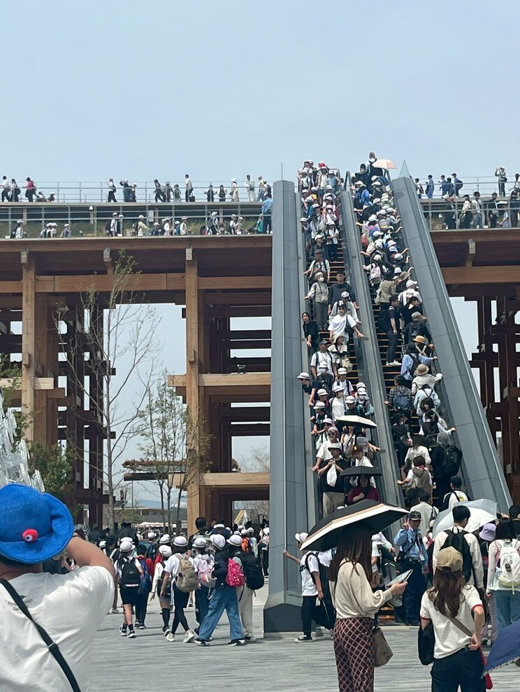 日傘をしている人も多かった