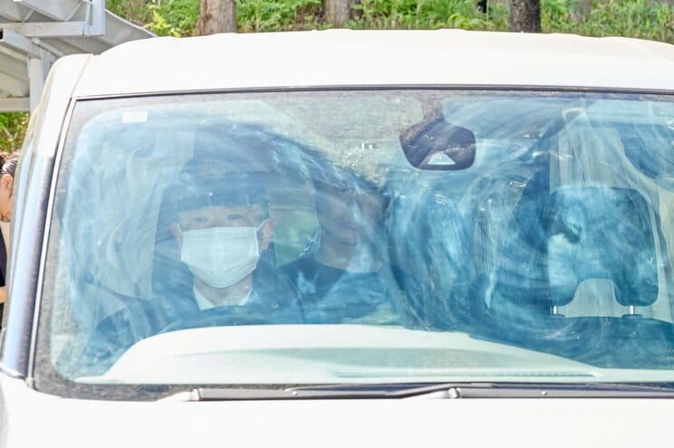 送検時の谷内容疑者（撮影/村上庄吾）