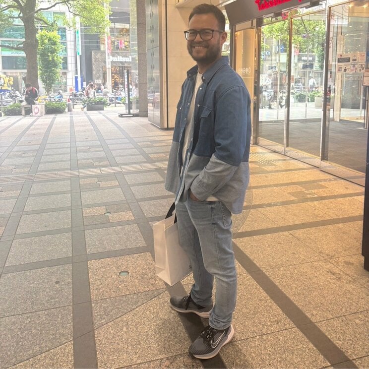 取材に答えてくれたオランダ人の男性（撮影／集英社オンライン）