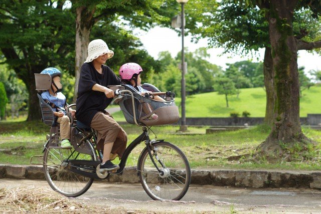 4月1日から自転車のヘルメット着用努力義務化スタート。被る？被らない？　手軽なヘルメットはないの？_1