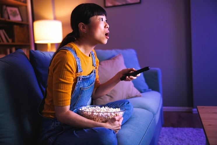 お金を払って「好きな番組」を見る流れに（画像/Shutterstock）