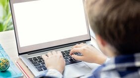 学習歴3ヶ月で英検5級に合格した子も。子どもの英語学習に、タッチタイピングが効率的なわけ