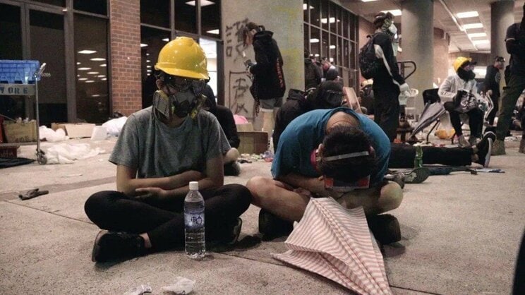 香港民主化を望んだ学生たちと警察の息詰まる攻防の内側。『理大囲城』の匿名映像チームインタビュー_10