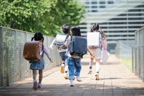 子どもの学校選び「そこで誰と知り合うか」が最も重要!? AI時代に知っておきたい子育てのポイント