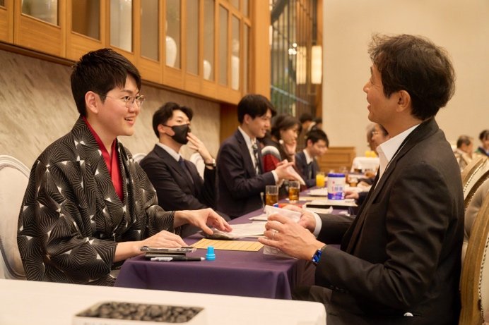 メイン会場では、藤澤一門棋士による入門講座も（©︎藤澤一就一門後援会）