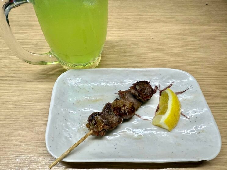 居酒屋や遊興飲食店など、酔った客を相手にする業種が最もリスキーのようだ(撮影/集英社オンライン)