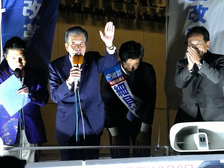 ２月６日、萩生田光一氏が出馬した東京24区で中道新人候補の応援演説をする山口那津男氏（撮影／集英社オンライン）