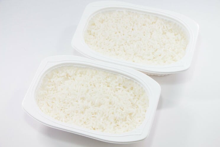 米の消費量はどんどん減っているのにパックご飯は売り上げ２倍に。無能政策とブランド米の乱立が引き起こした「30年で産出額2兆円減」日本人のコメ離れした本当の理由_2