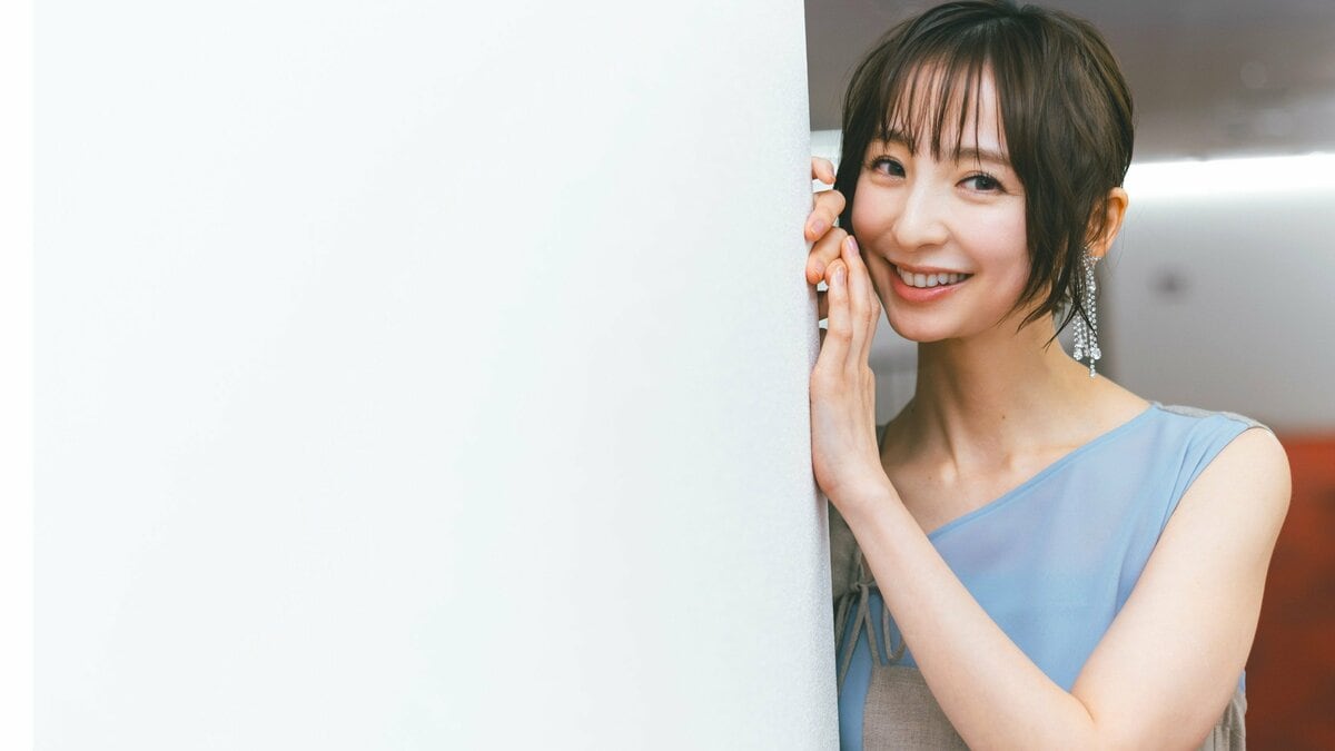 露出さいとうまりこ 篠田麻里子「いろいろなことを悩みすぎちゃって…」 “完璧な女性”像を壊した激動の2024年を振り返る | 集英社オンライン | ニュースを本気で噛み砕け