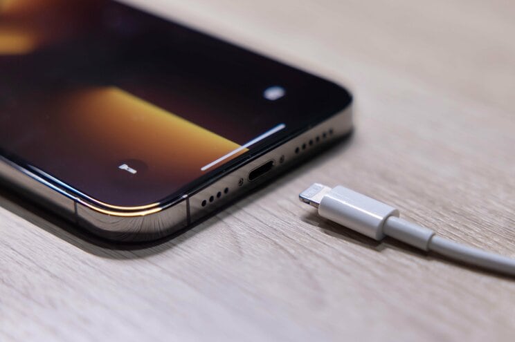 《USB-C搭載はほぼ確定？》iPhone15、最上位モデルは20万円近くになる可能性も。噂される新モデルの変更点を大予想_1