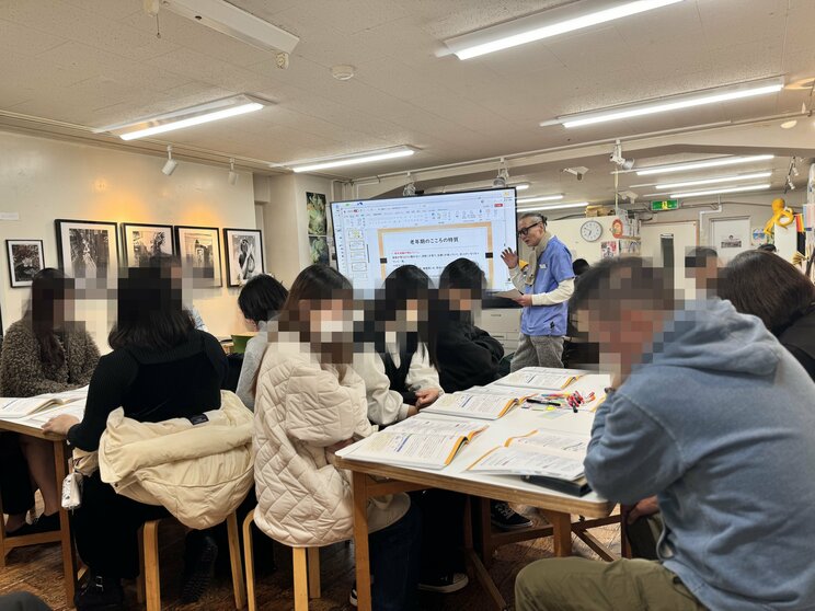 NPO法人コラルトが開催する講座の様子（撮影／木原みぎわ）
