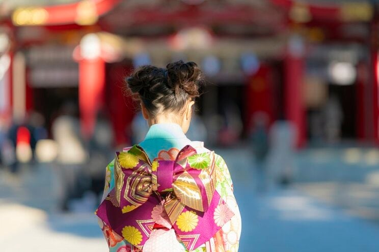 神社での七五三撮影のイメージ（写真／Shutterstock）
